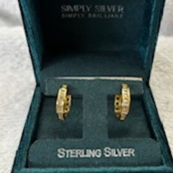Simply Silver brand Sterling pierced earrings with CZ baguettes NWOT - Picture 1 of 6
